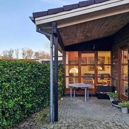 Stunning In With Wifi Holiday home Aalbaek